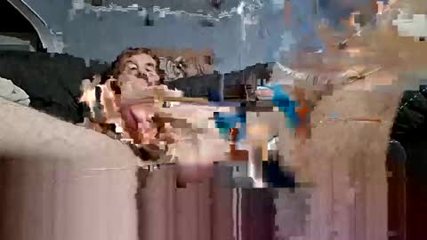 douchydan online show from October 1, 2025, 4:46 pm