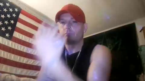 Snapshot of dougiebisme chatting on May 1, 2026, 3:55 am dougiebisme online show from May 1, 2026, 3:55 am