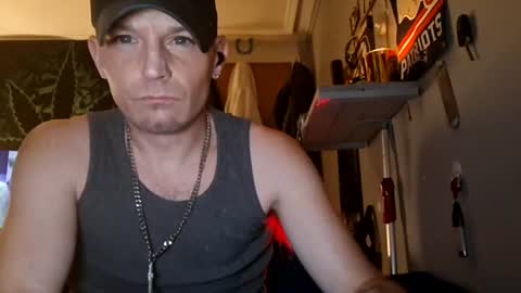 Snapshot of dougiebisme chatting on July 18, 2026, 3:11 am dougiebisme online show from July 18, 2026, 3:11 am