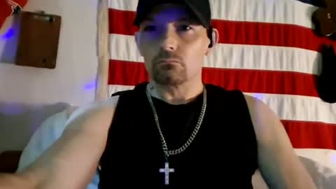 Snapshot of dougiebisme chatting on July 28, 2026, 11:17 am dougiebisme online show from July 28, 2026, 11:17 am