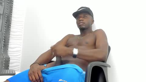 Snapshot of douglas_099 chatting on October 7, 2025, 1:41 pm DOUGLAS online show from October 7, 2025, 1:41 pm