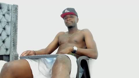 Snapshot of douglas_099 chatting on October 8, 2025, 2:14 pm DOUGLAS online show from October 8, 2025, 2:14 pm