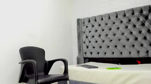 Snapshot of douglas_099 chatting on October 22, 2025, 1:11 pm DOUGLAS online show from October 22, 2025, 1:11 pm