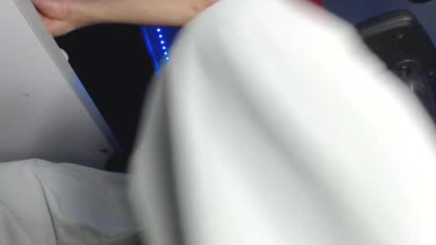 Snapshot of douglas_drake chatting on November 18, 2025, 1:33 am douglas_drake online show from November 18, 2025, 1:33 am