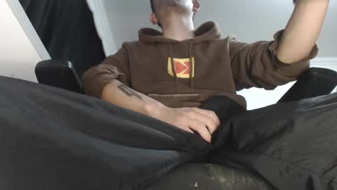 Snapshot of douglas_drake chatting on November 28, 2025, 2:03 am douglas_drake online show from November 28, 2025, 2:03 am