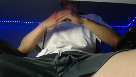 Snapshot of douglas_drake chatting on March 31, 2026, 2:02 am douglas_drake online show from March 31, 2026, 2:02 am