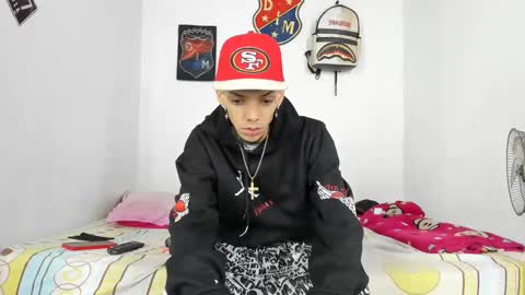 Snapshot of douglas_gallegos chatting on December 9, 2024, 4:12 am douglas_gallegos online show from December 9, 2024, 4:12 am