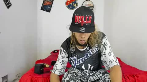 Snapshot of douglas_gallegos chatting on February 27, 2025, 10:48 am douglas_gallegos online show from February 27, 2025, 10:48 am