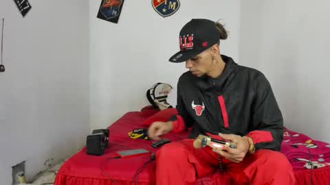 Snapshot of douglas_gallegos chatting on February 27, 2025, 11:26 pm douglas_gallegos online show from February 27, 2025, 11:26 pm