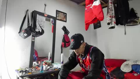 Snapshot of douglas_gallegos chatting on April 26, 2026, 6:33 am douglas_gallegos online show from April 26, 2026, 6:33 am
