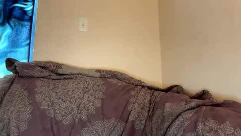 dove_love22 online show from October 28, 2025, 6:10 pm