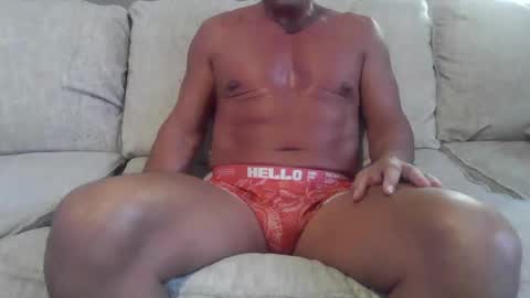 Snapshot of downdog925 chatting on November 1, 2025, 1:35 pm Some guy in Florida online show from November 1, 2025, 1:35 pm