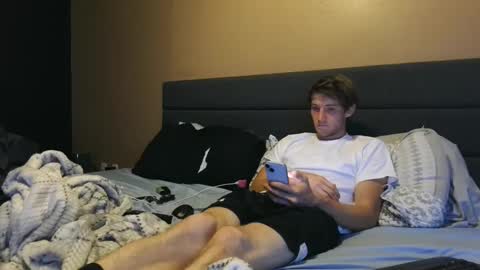 Snapshot of downforthemoney chatting on October 6, 2025, 11:02 pm downforthemoney online show from October 6, 2025, 11:02 pm