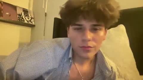 DownLow 22 online show from September 27, 2025, 1:49 pm