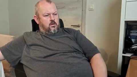 Danny online show from November 3, 2025, 8:48 am