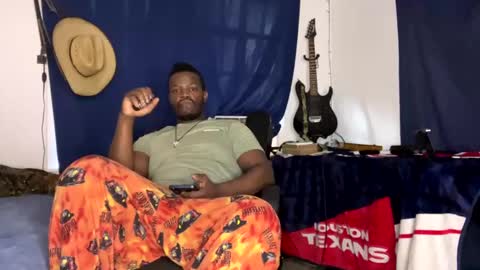 MrPirated online show from March 3, 2025, 6:01 pm