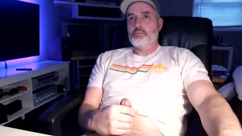 dr_dave20 online show from January 1, 2025, 9:52 pm