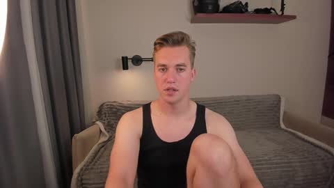 Snapshot of dr_your_dream chatting on September 12, 2025, 8:42 pm Mervin online show from September 12, 2025, 8:42 pm