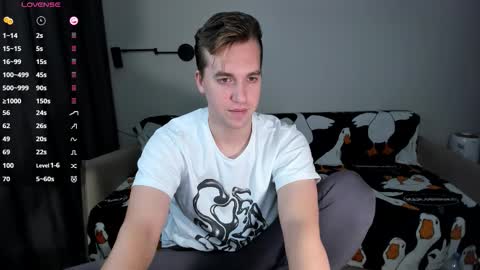 Snapshot of dr_your_dream chatting on November 3, 2025, 9:16 pm Mervin online show from November 3, 2025, 9:16 pm