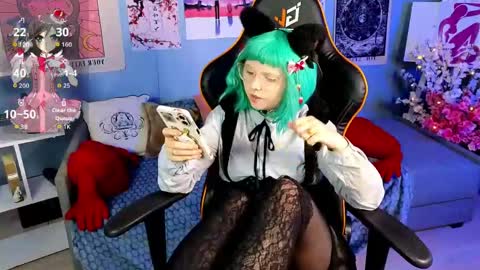Draculaura online show from May 6, 2026, 4:12 pm