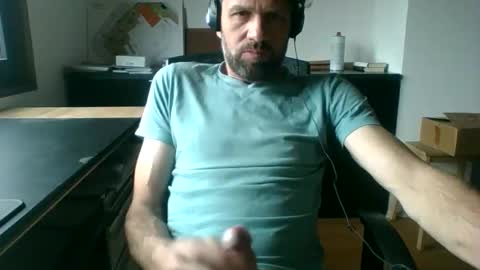 Snapshot of dragonflyy83 chatting on November 7, 2025, 8:03 am dragonflyy83 online show from November 7, 2025, 8:03 am