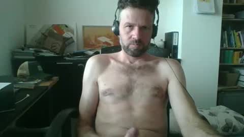 Snapshot of dragonflyy83 chatting on February 20, 2026, 9:43 am dragonflyy83 online show from February 20, 2026, 9:43 am