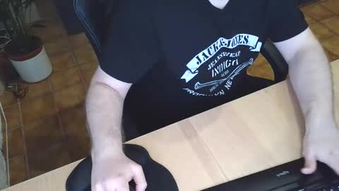 Snapshot of drake_0088 chatting on February 13, 2026, 3:52 pm drake_0088 online show from February 13, 2026, 3:52 pm