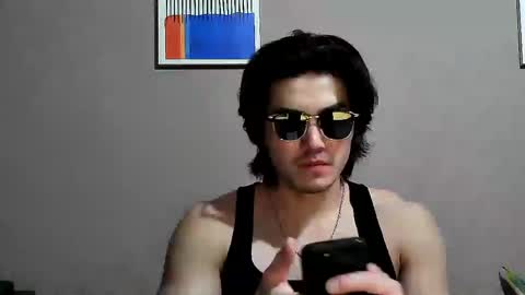 drake__wolf online show from October 16, 2025, 2:01 am