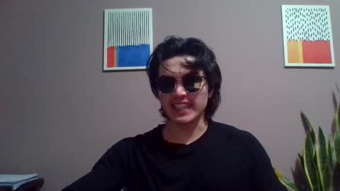 drake__wolf online show from October 21, 2025, 3:18 am