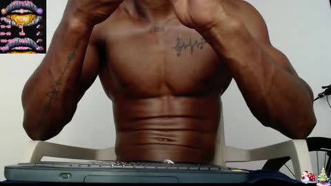 Snapshot of drake_brown_23 chatting on January 28, 2025, 4:39 am Drake 23 online show from January 28, 2025, 4:39 am