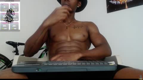 Snapshot of drake_brown_23 chatting on March 8, 2025, 5:38 am Drake 23 online show from March 8, 2025, 5:38 am