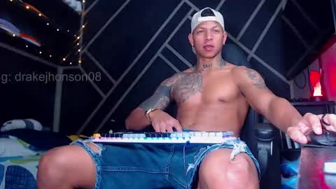 Snapshot of drake_jhonson08 chatting on October 23, 2025, 4:12 am Drake online show from October 23, 2025, 4:12 am