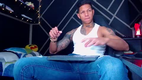 Snapshot of drake_jhonson08 chatting on November 10, 2025, 3:33 pm Drake online show from November 10, 2025, 3:33 pm