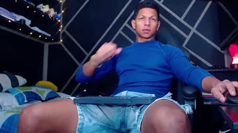 Snapshot of drake_jhonson08 chatting on November 16, 2025, 3:12 am Drake online show from November 16, 2025, 3:12 am