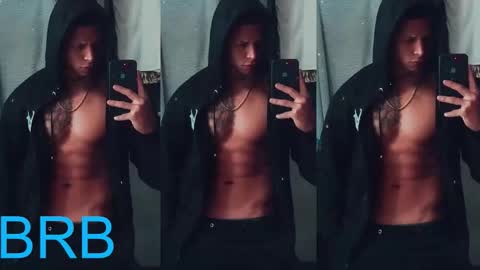 Snapshot of drake_jhonson08 chatting on December 16, 2025, 3:55 am Drake online show from December 16, 2025, 3:55 am