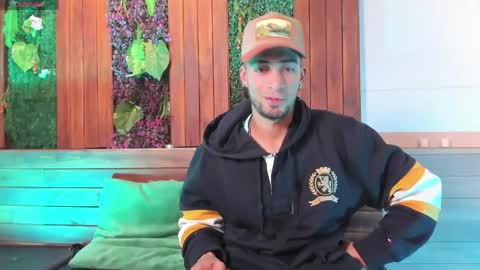 Snapshot of drakeneumann chatting on May 11, 2026, 3:45 am Drake Neuman online show from May 11, 2026, 3:45 am
