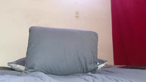 Andrs  Independent Model online show from March 9, 2025, 7:37 pm