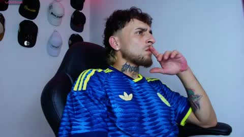Snapshot of drako_lives_show chatting on July 7, 2026, 7:23 am - NEW ACCOUNT Independent model online show from July 7, 2026, 7:23 am