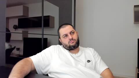 Snapshot of draven_a chatting on January 9, 2025, 4:52 am Draven A online show from January 9, 2025, 4:52 am