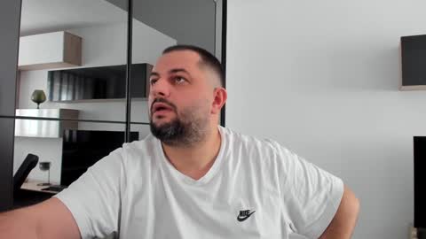 Snapshot of draven_a chatting on January 11, 2025, 12:18 pm Draven A online show from January 11, 2025, 12:18 pm