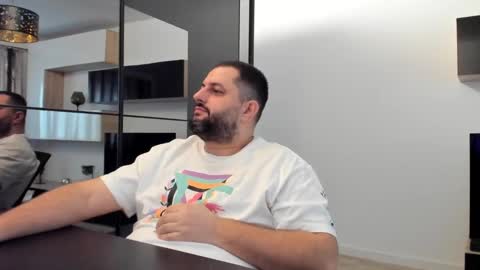 Snapshot of draven_a chatting on February 1, 2025, 7:05 am Draven A online show from February 1, 2025, 7:05 am