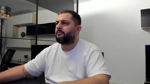 Snapshot of draven_a chatting on February 2, 2025, 7:35 pm Draven A online show from February 2, 2025, 7:35 pm