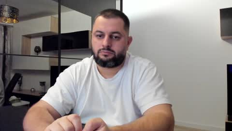 Snapshot of draven_a chatting on February 6, 2025, 6:46 pm Draven A online show from February 6, 2025, 6:46 pm