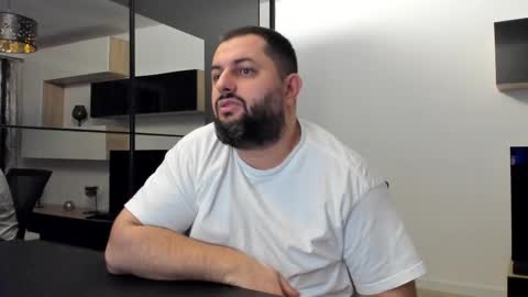 Snapshot of draven_a chatting on February 17, 2025, 5:32 pm Draven A online show from February 17, 2025, 5:32 pm