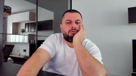 Snapshot of draven_a chatting on February 24, 2025, 1:42 pm Draven A online show from February 24, 2025, 1:42 pm