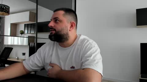 Snapshot of draven_a chatting on February 26, 2025, 9:42 am Draven A online show from February 26, 2025, 9:42 am