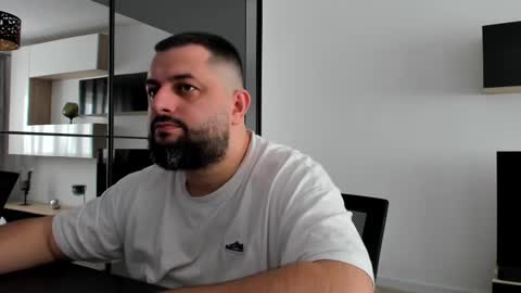 Snapshot of draven_a chatting on March 6, 2025, 9:47 am Draven A online show from March 6, 2025, 9:47 am