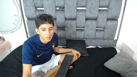 -- nicolle and jhon -- online show from February 14, 2025, 7:28 am