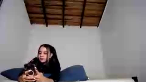 Snapshot of dravith_and_valery chatting on June 20, 2026, 2:58 am -- nicolle and jhon -- online show from June 20, 2026, 2:58 am