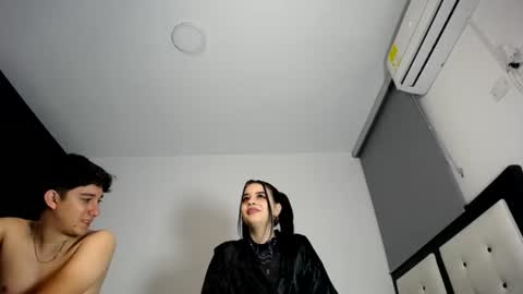 Snapshot of dravith_and_valery chatting on June 21, 2026, 2:58 am -- nicolle and jhon -- online show from June 21, 2026, 2:58 am